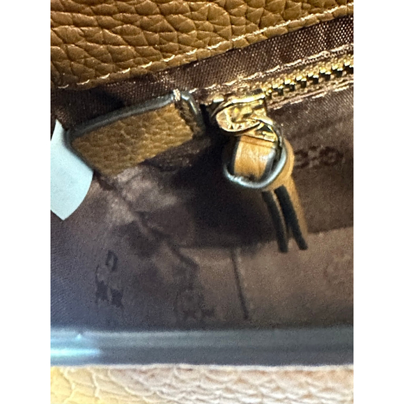 Tory Burch Thea Crosbody - Picture 8 of 11